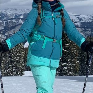 Burton women’s ski snowboard winter teal mint jacket